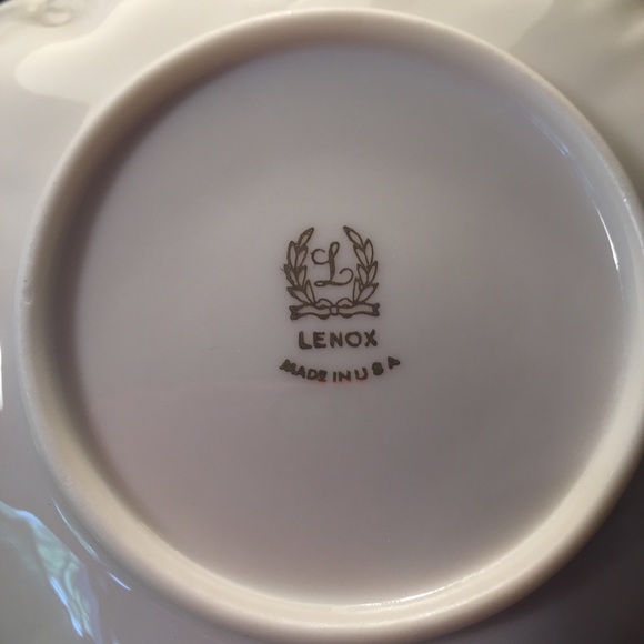 Lenox Vintage Triangle Candy Dish, Bone Chin - Picture 6 of 9